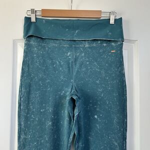 Victorias Secret PINK Yoga Foldover Flare Pants Sz Large Teal Acid Wash Leggings